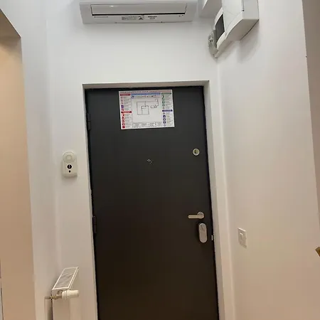 Apartment Style *